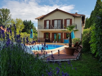 Hullam Villa B&B,Balatonkeresztúr>>Balatonbereny,4 star