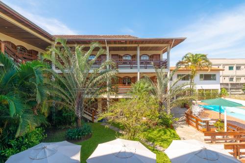 chales four seasons
