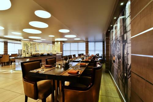 Hotel Kama International,Near Cinema Road Golghar Gorakhpur Uttar Pradesh,3 star