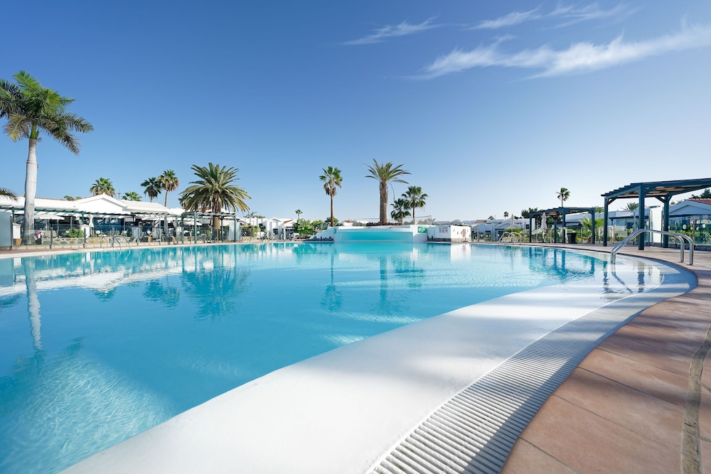 maspalomas lago canary sunset