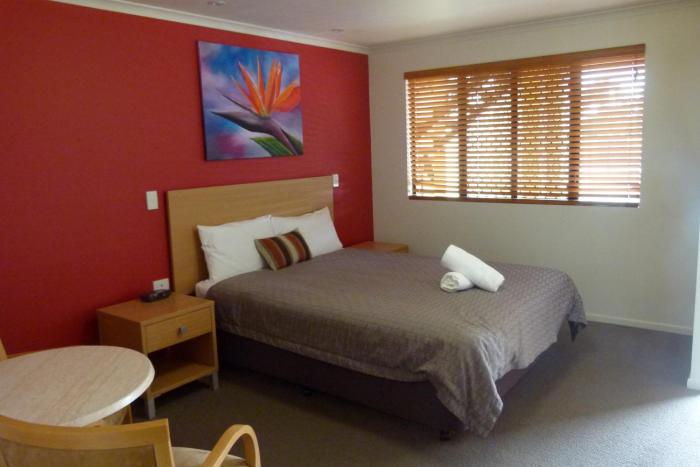 Summit Motel,Townsville>>North Ward,2.5 star