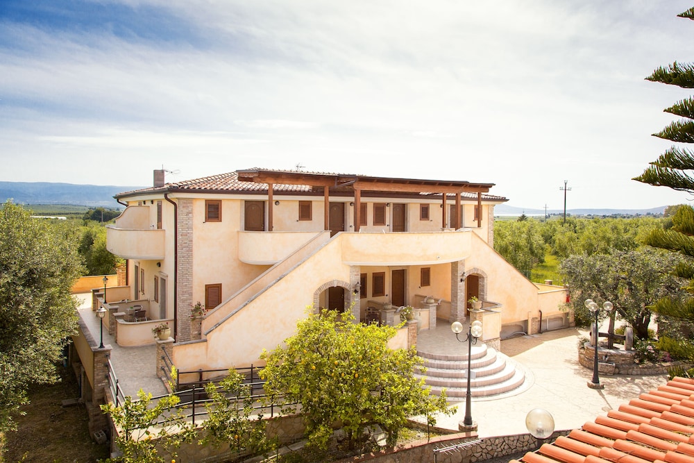 Albergo Il Giardino,Foggia>>Foce Varano,3 star