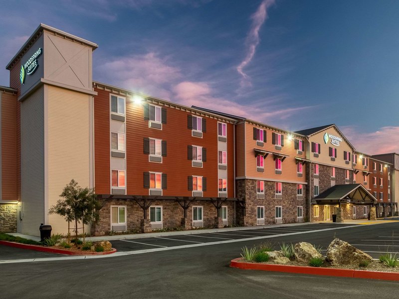 Extended Stay America Suites - Norco,3265 Hamner Avenue Norco California 92860,2.5 star