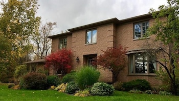 Tailwinds B&B,Erin>>Elora,1 star