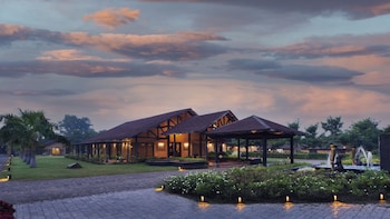 Welcomheritage Tadoba Vanya Villas Resort & Spa,Chimur>>Chandrapur,4 star