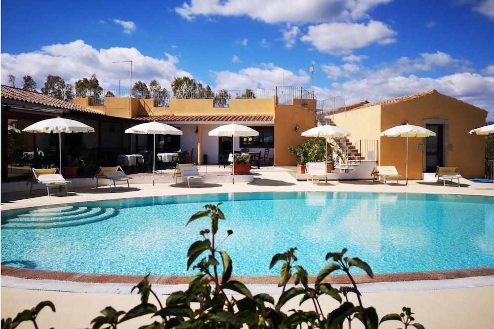 Hotel Cala Mirto,Budoni>>Arzachena,3 star