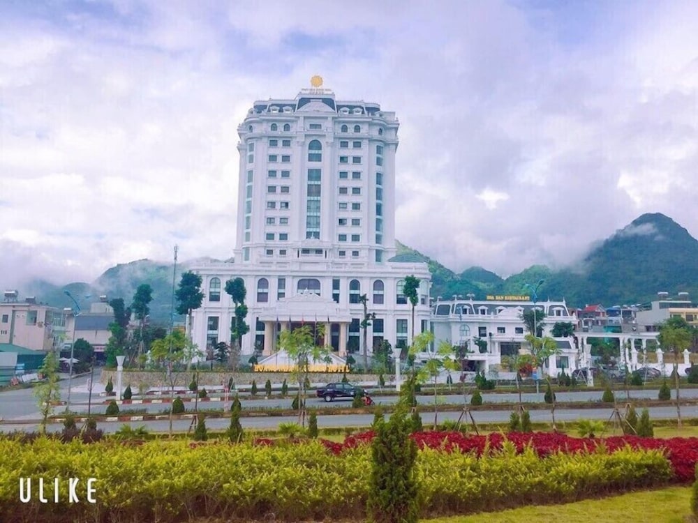 Hoang Nham Luxury Hotel