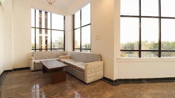 Hotel Geeta Garden,Unnao>>Lucknow,3 star