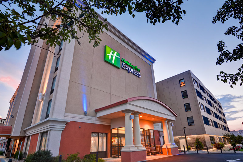holiday inn express boston by ihg