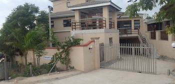 Emampingeni Lodge,Unnamed Road Bizana 4800,3 star