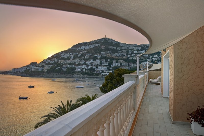 Hotel Vistabella,Castello D'empuries>>Begur,5 star