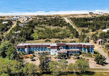 Chateau Westport Resort,Near Grays Harbor Lighthouse,2 star