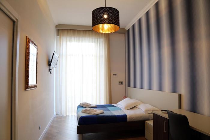 Garibaldi Rooms,Piazza Giuseppe Garibaldi 136,4 star