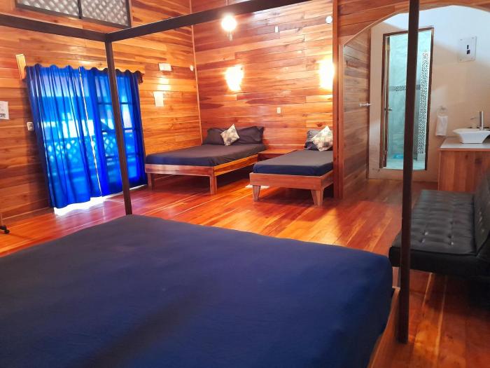 Poolside Beach House At Pangea Lodge