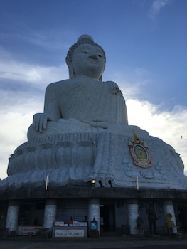 Sue At Cozy Guesthouse,Karon Beach>>Karon,2.5 star