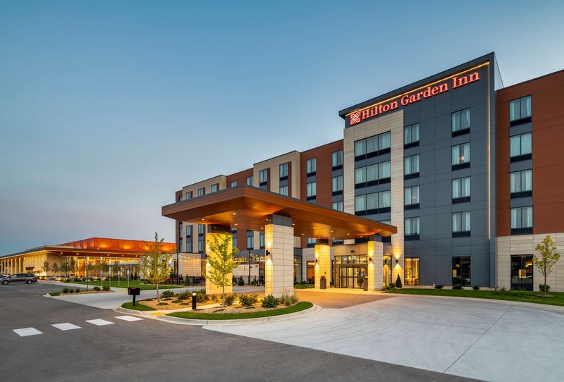 hilton garden inn milwaukee brookfield conference center wi