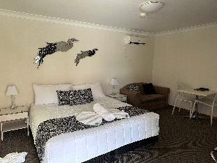 Karuah Motor Inn,Cowra>>Byron Bay,3 star