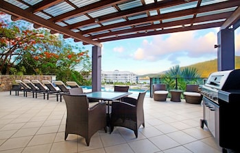 at waterfront whitsunday retreat 18