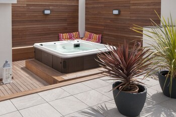 El Jardi De L'avet,Carrer D'alfred Perenya 22 25008 Lleida,3.5 star