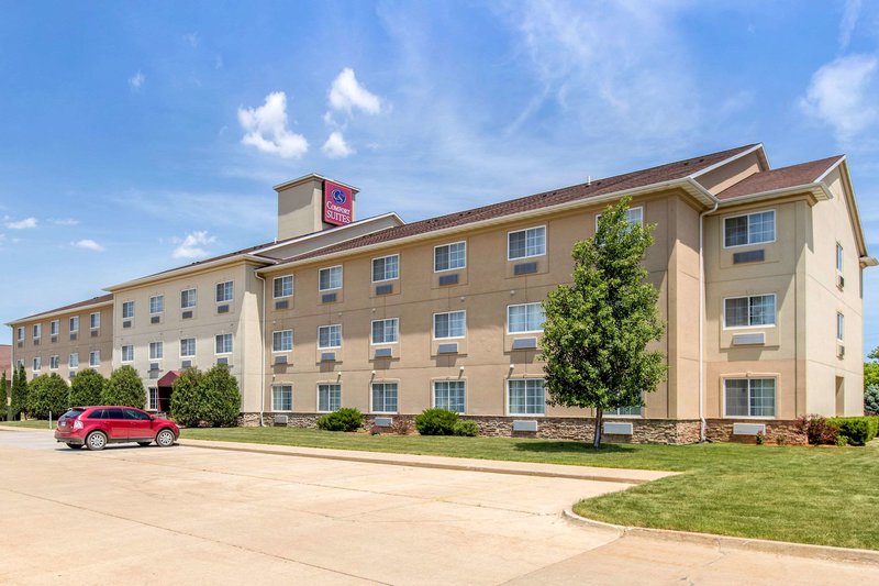 Comfort Suites Cedar Falls,Waterloo>>Cedar Falls,2.5 star