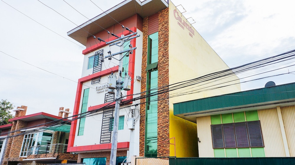 Reddoorz Near Talisay District Hospital,Zone 4 Corazon Village 1 San Isidro 6045 Talisay Cebu,2.5 star