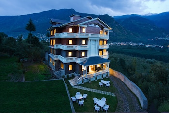 Sylvan Hues,Simsa Village,4 star