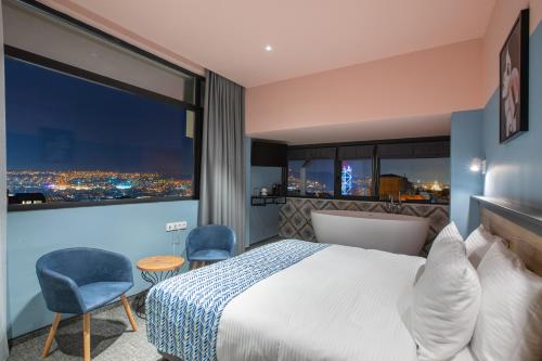 vera hills boutique hotel