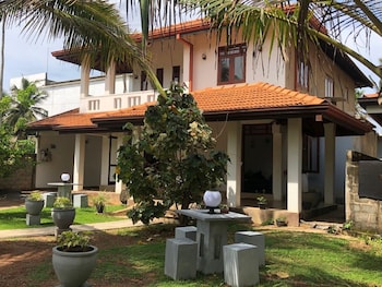 C J Beach Resort,43 Epawala Road Uswetakeiyawa 11370,3.5 star