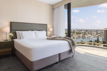 Oaks Gold Coast Hotel