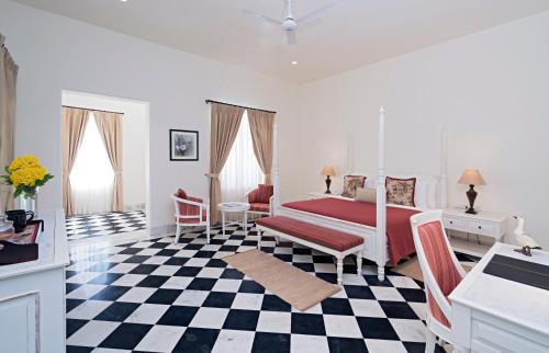 room-image