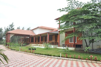 Water View Holiday Retreat,Sakleshpur,3 star