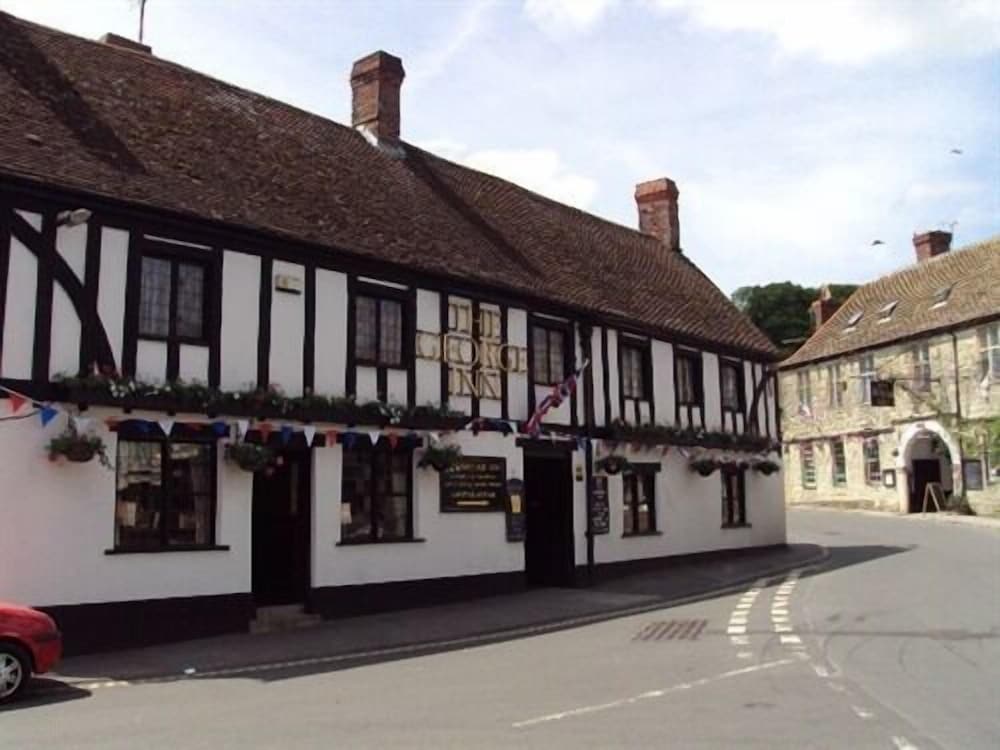 The George Inn,The Square Mere Wiltshire Ba12 6Dr,3 star