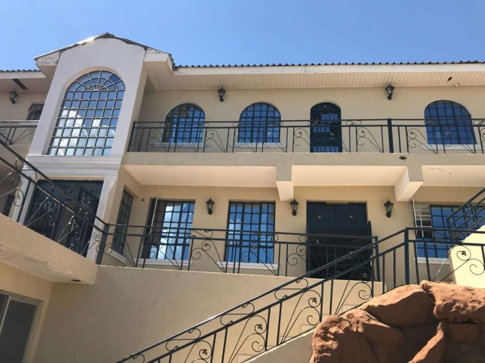 Villa Rosa Mystica Hotel,Homabay-Kisumu Road Homa Bay,3.5 star
