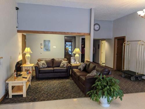 Northern Lights Inn,1113 South 4Th Avenida Park Falls Wisconsin 54552,2.5 star