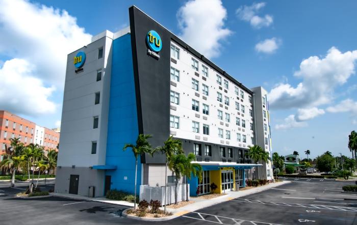 tru by hilton florida city