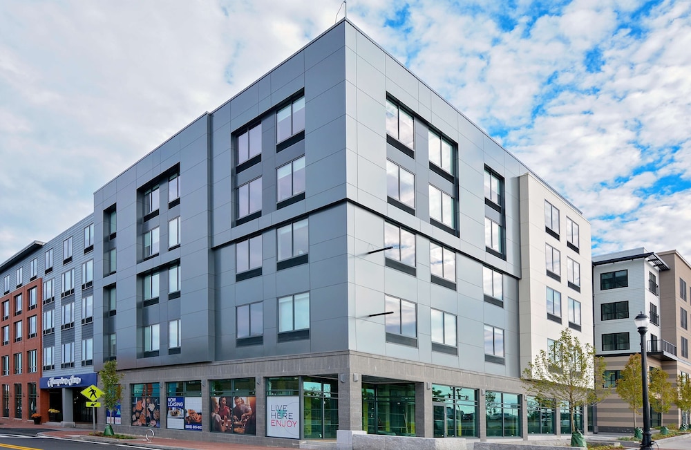 hampton inn salem boston