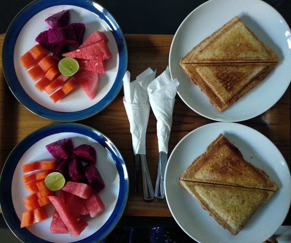 Bale Delod Guest House,Jalan Sugriwa 38 Ubud 80571 Gianyar Bali,2 star