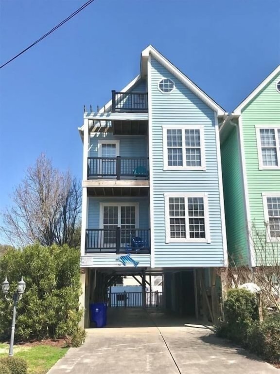 Blue Dolphin Home,114A 6Th Avenue South Surfside Beach South Carolina 29575,0 star