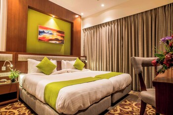 Club Central,Bolpur,3 star