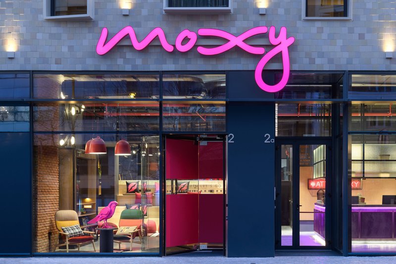 Moxy Lisbon City,Arroios>>Alta De Lisboa,3 star