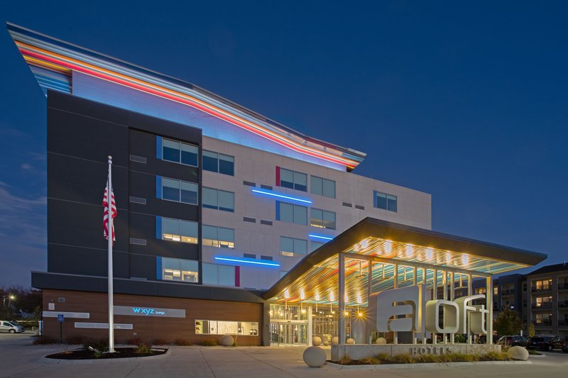 aloft omaha aksarben village