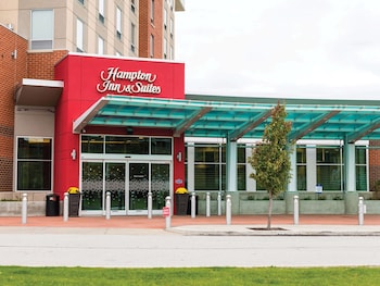 hampton inn and suites erie bayfront