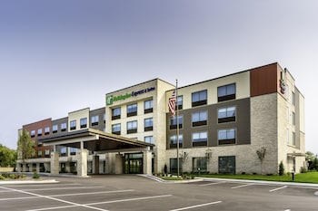 holiday inn express milwaukee west allis an ihg hotel