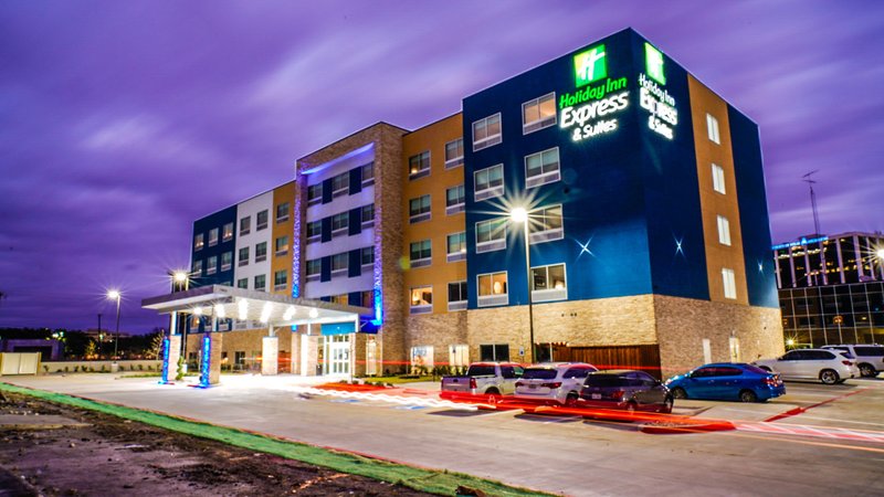 hol inn exp dallas market ctr love field