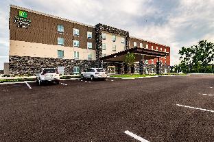 holiday inn express and suites dayton east beavercreek