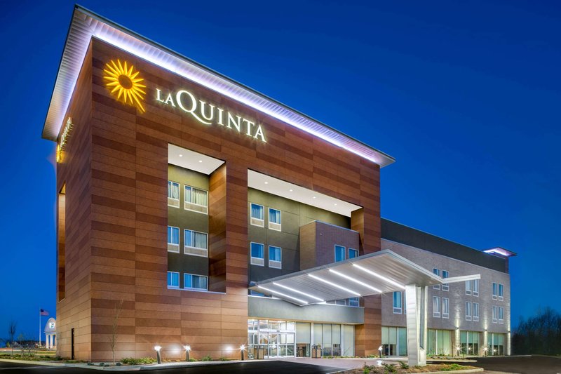 la quinta inn and suites by wyndham louisville east
