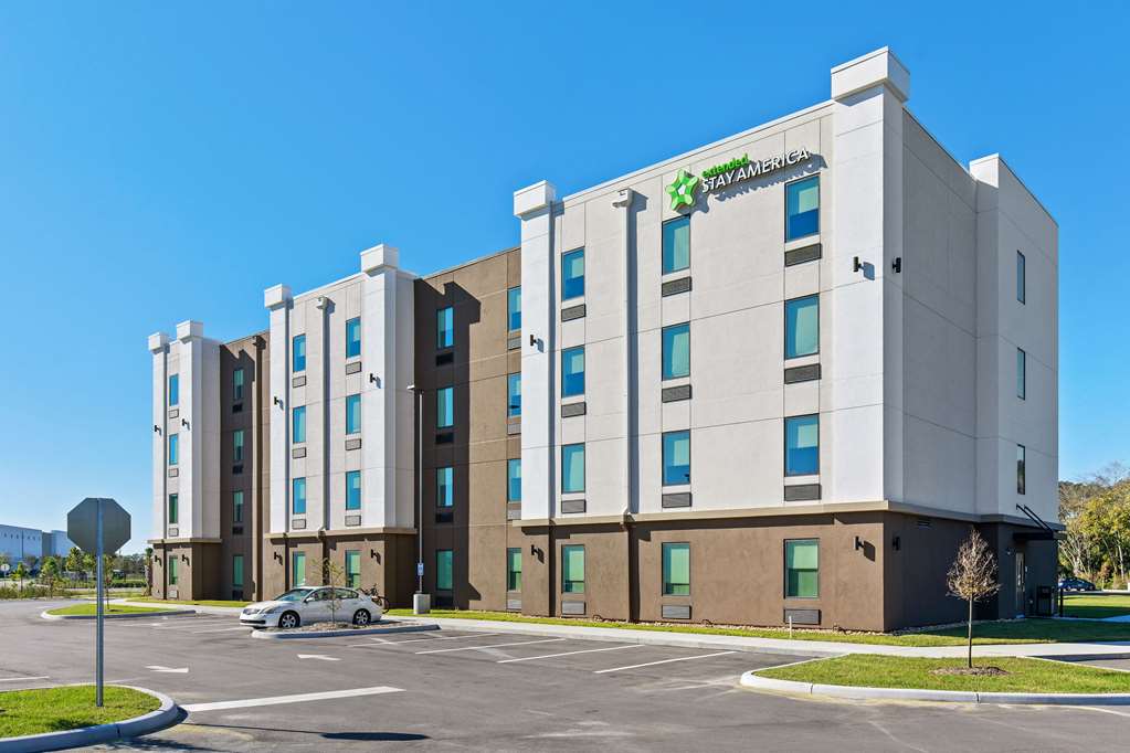 Extended Stay America Premier Suites Tampa Fairgrounds Casin,Tampa>>Dover,2.5 star