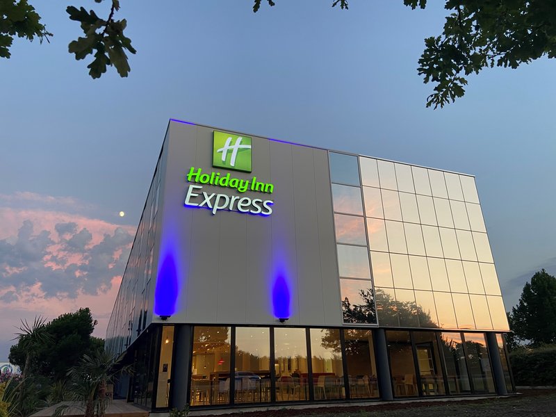 holiday inn express arcachon la teste an ihg hotel