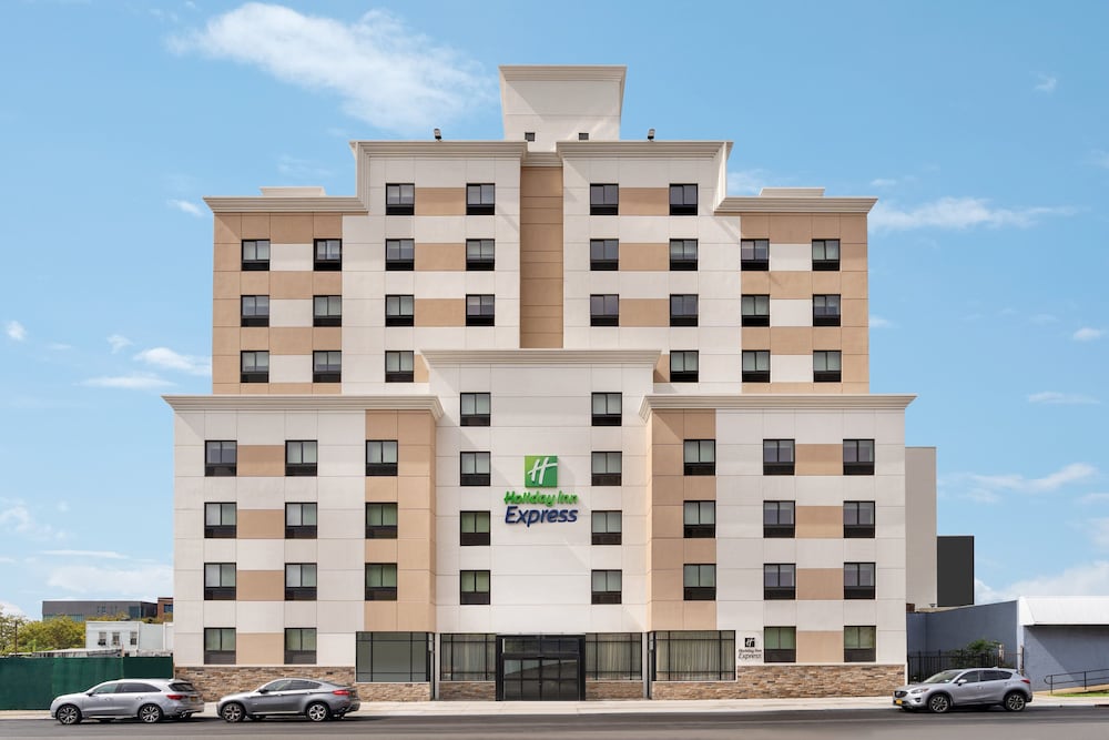 holiday inn express jamaica jfk airtrain nyc
