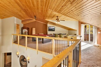 Grand Forest Lodge-1884 By Big Bear Vacations,,3 star